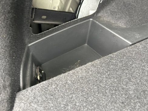 Used 2022 Nissan Rogue SV image 11