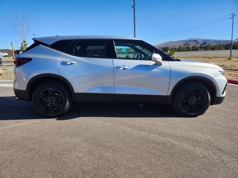 Used 2021 Chevrolet Blazer LT image 3