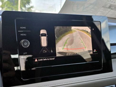 Used 2025 Volkswagen Taos S FWD image 16