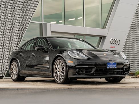 Used 2023 Porsche Panamera 4 AWD/4WD image 1