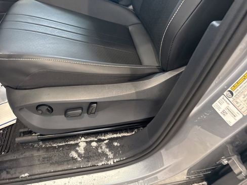 Used 2024 Volkswagen Tiguan SE image 20