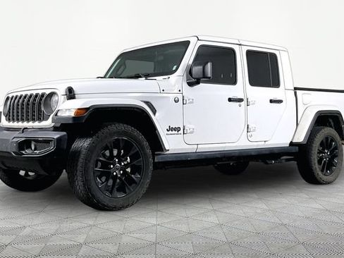 Used 2024 Jeep Gladiator Sport AWD/4WD image 1