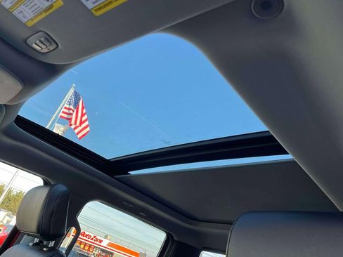 Used 2022 Ford F150 Lariat image 34