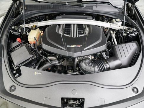 Used 2017 Cadillac CTS V w/ Luxury Package image 40