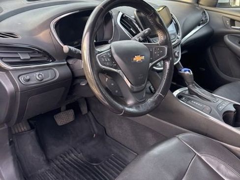 Used 2017 Chevrolet Volt Premier w/ Driver Confidence II Package image 4