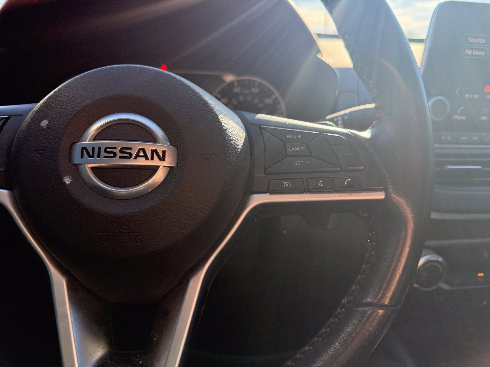 Used 2022 Nissan Altima 2.5 SR FWD image 19