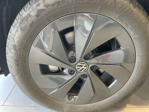 Used 2025 Volkswagen Taos S FWD image 7