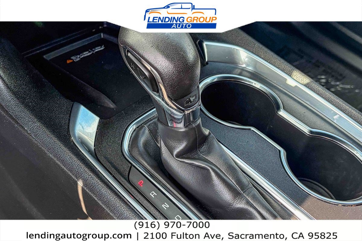 Used 2023 Chevrolet Traverse LT FWD image 18