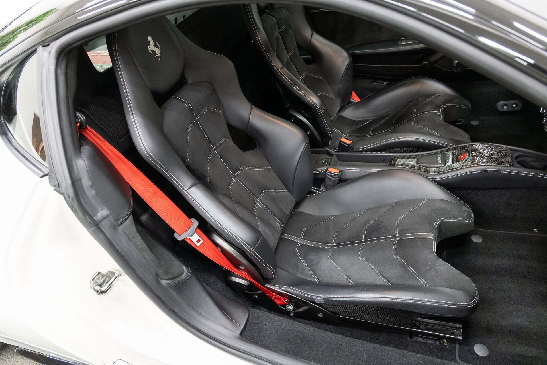 Used 2011 Ferrari 458 Italia Coupe RWD image 23