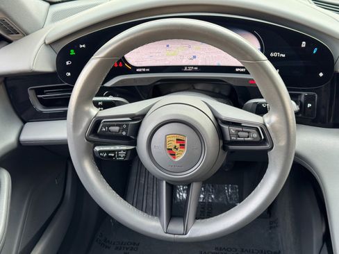 Used 2022 Porsche Taycan RWD image 20