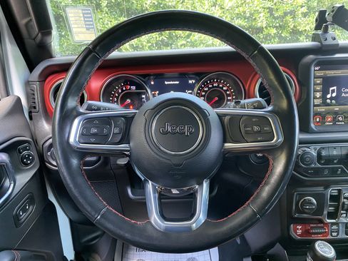 Used 2022 Jeep Wrangler Unlimited Rubicon w/ Xtreme Recon 35" Tire Package AWD/4WD image 17