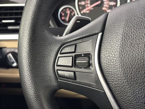 Used 2018 BMW 330i Sedan RWD image 18