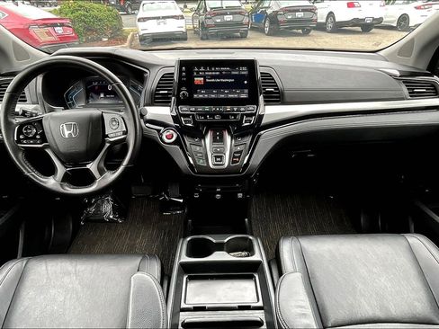 Used 2023 Honda Odyssey Touring image 15