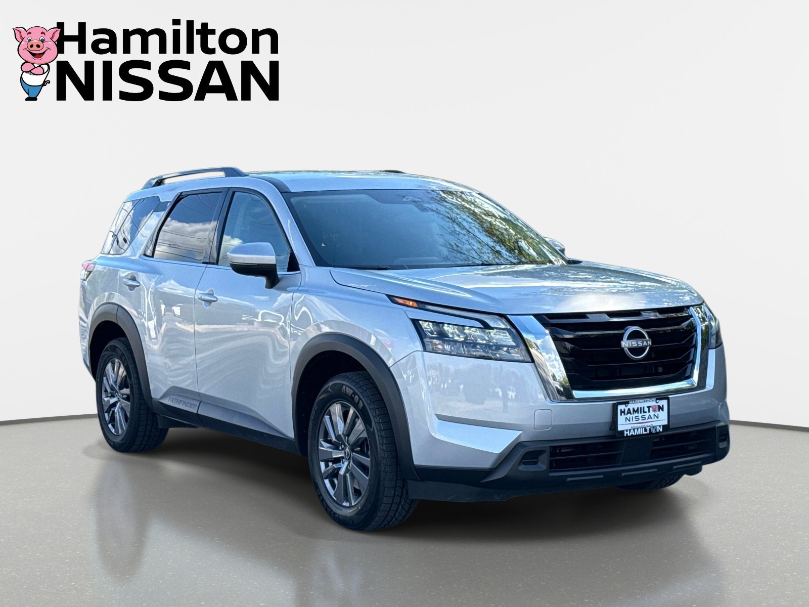 Used 2024 Nissan Pathfinder SV FWD image 1