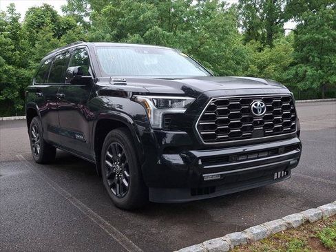 Certified 2023 Toyota Sequoia Platinum AWD/4WD image 1