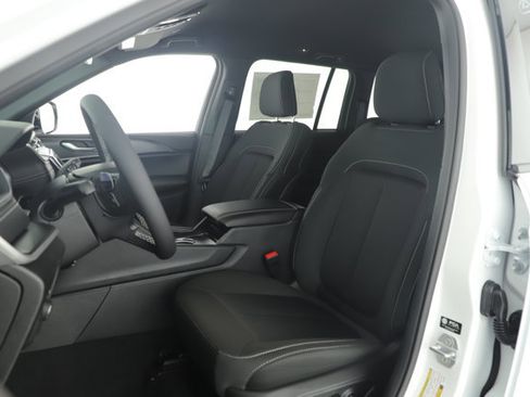 New 2025 Jeep Grand Cherokee Laredo w/ MOPAR Finishing Package image 18