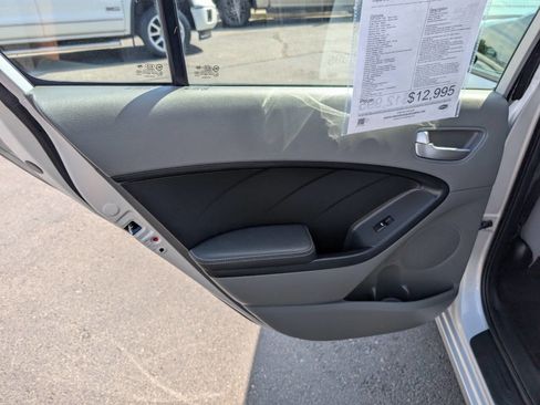 Used 2017 Kia Forte LX w/ LX Popular Package image 33