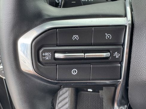 Used 2025 GMC Yukon Denali AWD/4WD image 25