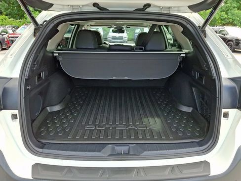 Certified 2023 Subaru Outback Touring AWD/4WD image 32