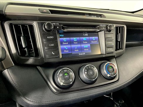 Used 2018 Toyota RAV4 LE w/ All Weather Liner Package FWD image 38