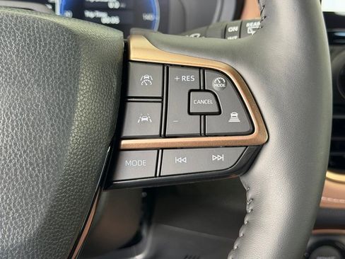 New 2026 Toyota Grand Highlander AWD Hybrid image 23