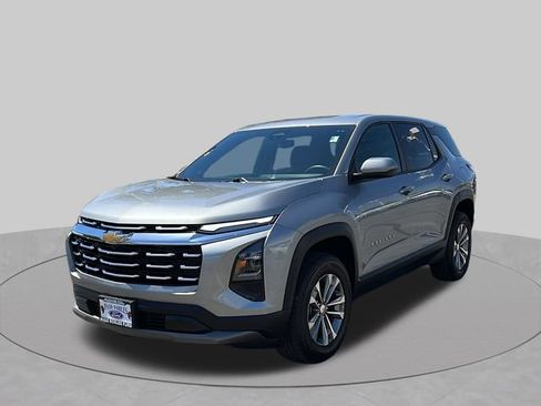 Used 2025 Chevrolet Equinox LT FWD image 7