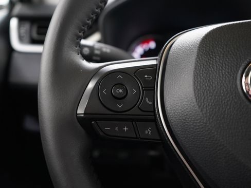 Used 2025 Toyota RAV4 XLE w/ Convenience Package image 26