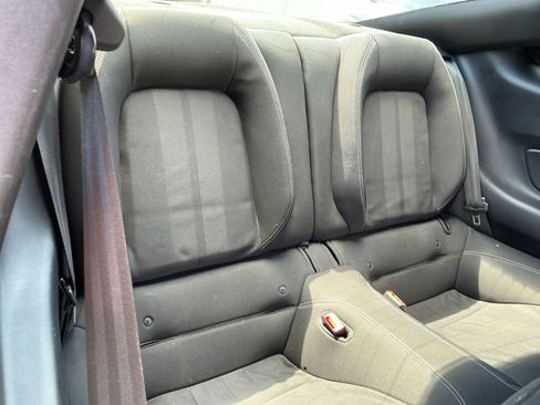 Used 2018 Ford Mustang Coupe RWD image 19