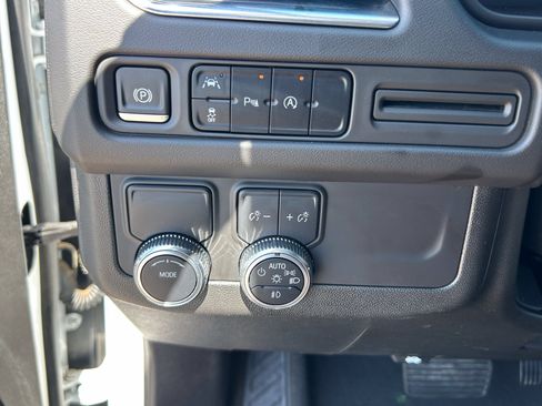Certified 2024 GMC Yukon SLT RWD image 31