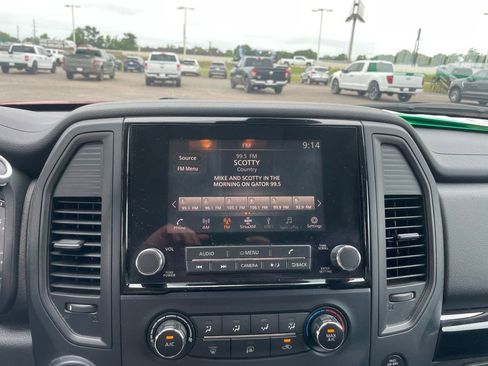 Used 2022 Nissan Titan SV RWD image 20