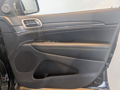 Used 2020 Jeep Grand Cherokee Limited w/ Premium Lighting Group image 31