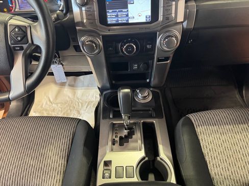 Used 2016 Toyota 4Runner SR5 AWD/4WD image 28