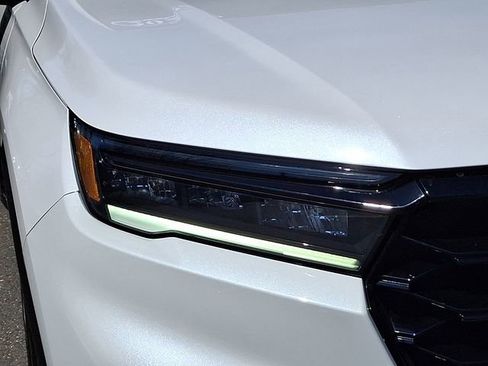 Certified 2024 Honda Pilot TrailSport image 9