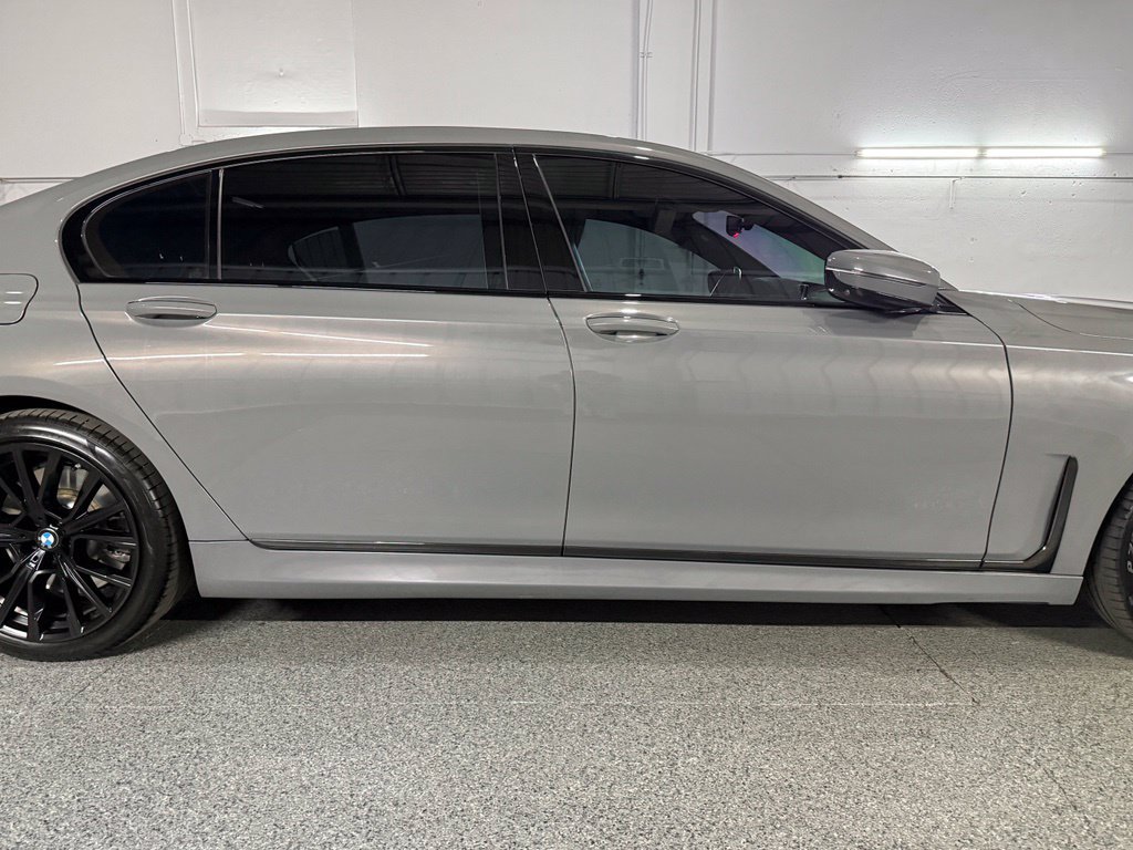 Used 2022 BMW 750i xDrive w/ Executive Package AWD/4WD image 6