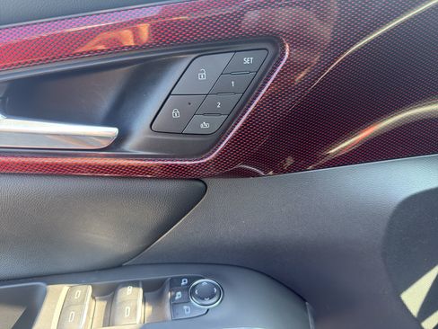 Used 2024 Chevrolet Traverse RS AWD/4WD image 17