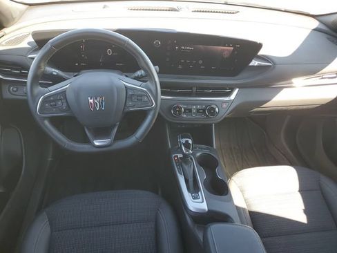 Certified 2024 Buick Envista Sport Touring w/ Convenience I Package FWD image 11
