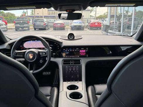 Used 2025 Porsche Taycan 4S image 10