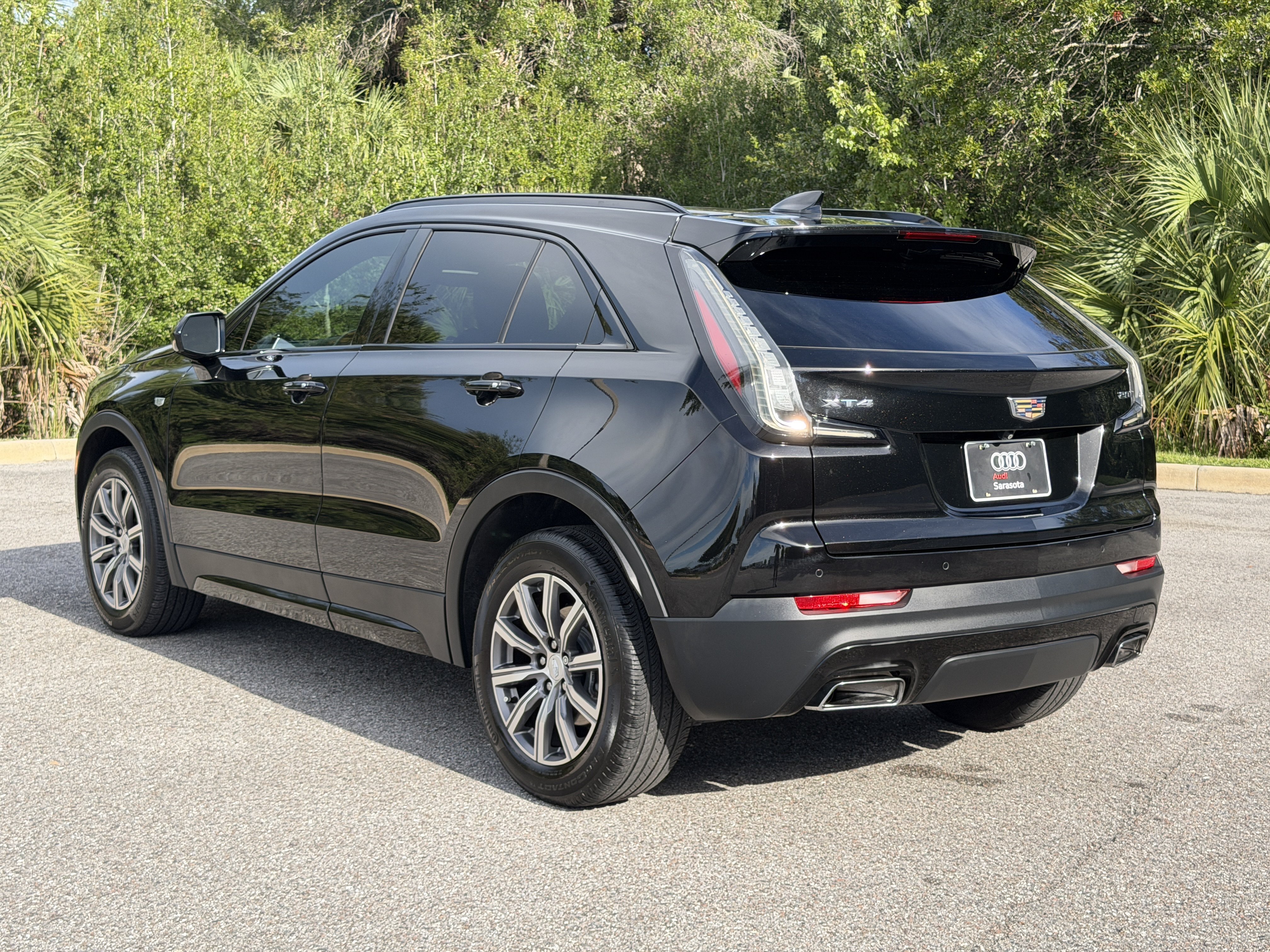 Used 2019 Cadillac XT4 Sport w/ Driver Awareness Package FWD image 5