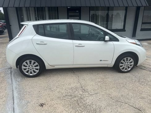 Used 2015 Nissan Leaf S w/ Charge Package FWD image 8
