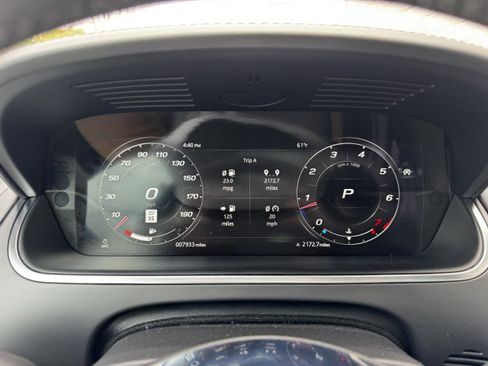 Used 2021 Jaguar F-TYPE Coupe RWD image 19
