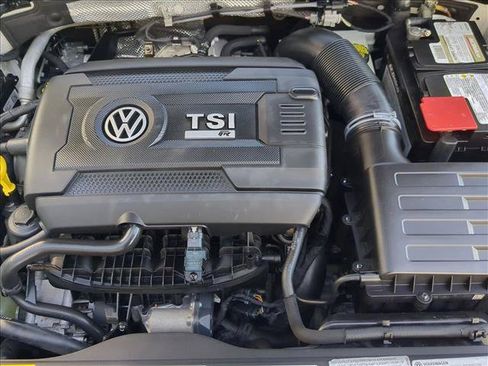 Used 2018 Volkswagen Golf R 4-Door AWD/4WD image 22