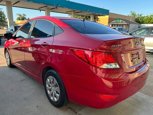 Used 2017 Hyundai Accent SE FWD image 2