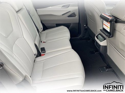 New 2026 INFINITI QX60 Luxe image 13
