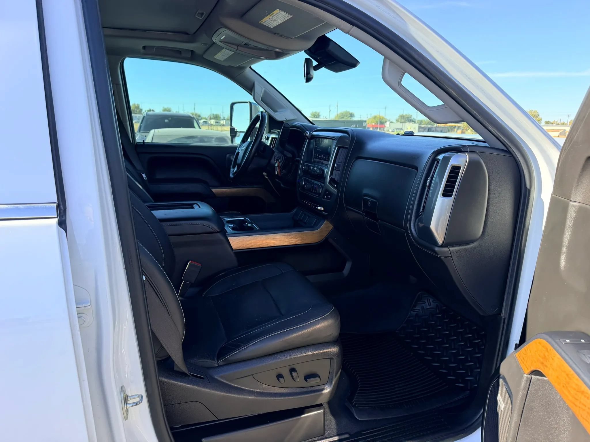 Used 2019 Chevrolet Silverado 3500 LTZ w/ Duramax Plus Package AWD/4WD image 18