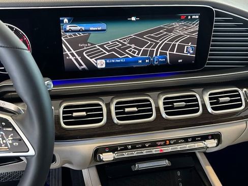 New 2026 Mercedes-Benz GLS 450 4MATIC image 19