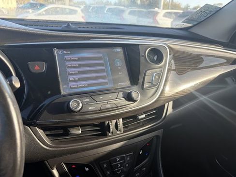 Used 2019 Buick Envision Premium image 10