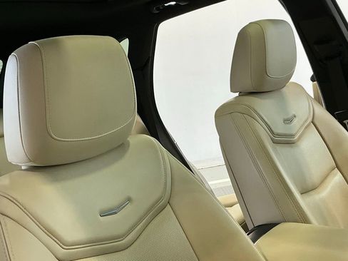 Used 2019 Cadillac XT5 Premium Luxury FWD image 18