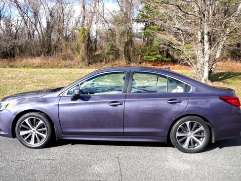 Used 2017 Subaru Legacy 2.5i Limited image 4