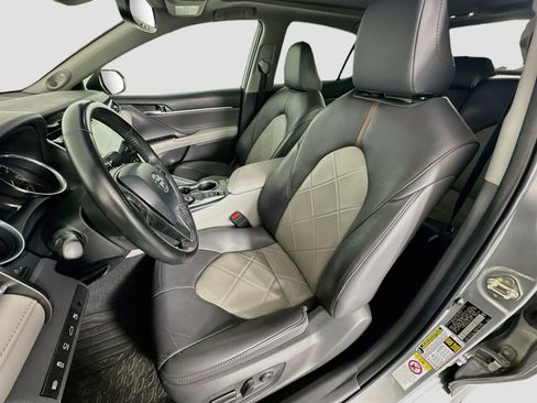 Used 2018 Toyota Camry XLE w/ Driver Assist Package FWD image 13