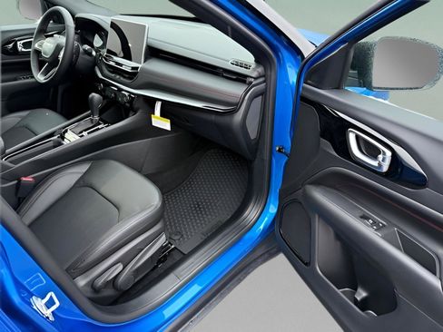 New 2026 Jeep Compass Trailhawk AWD/4WD image 14
